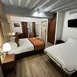 85 Saint Honore Szálloda Párizs