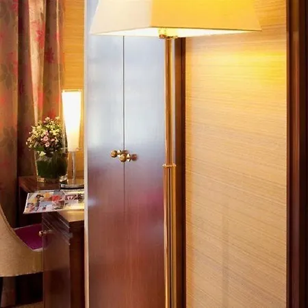 Hotel Saint Honoré Paris