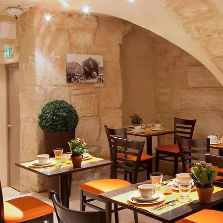 Hotel 85 Saint Honore Paris