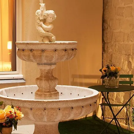 Saint Honoré Hotel Paris