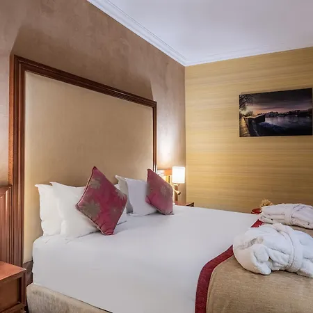 85 Saint Honore 3* Paryż