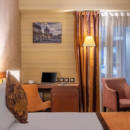 Saint Honoré Hotel