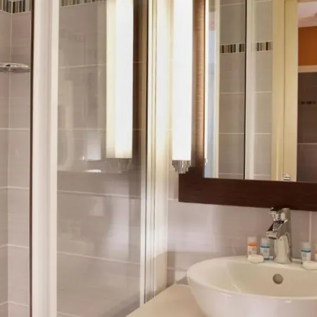 Saint Honoré Hotel 3*
