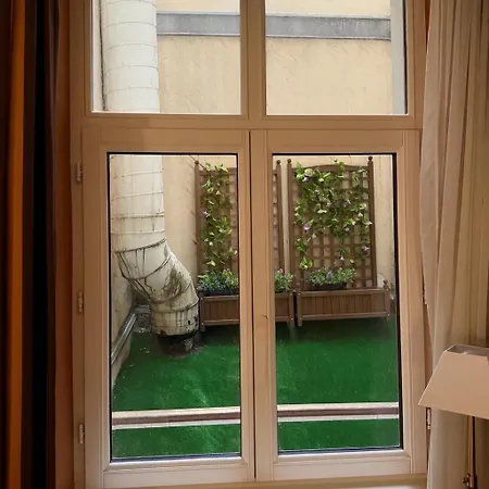 85 Saint Honore Hotel