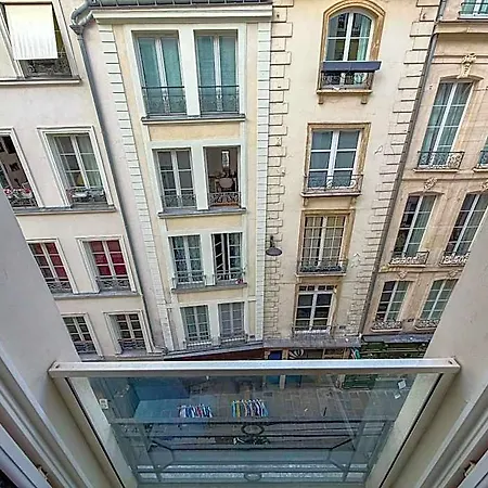 85 Saint Honore