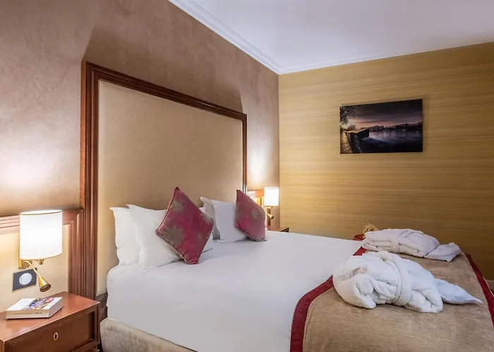 85 Saint Honore 3* Париж