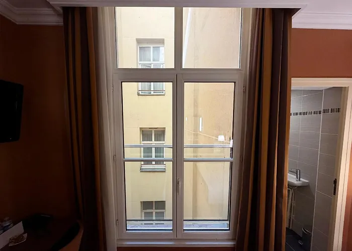 85 Saint Honore Szálloda