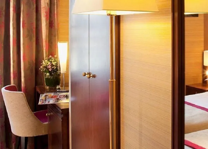 Hotel 85 Saint Honore Paris