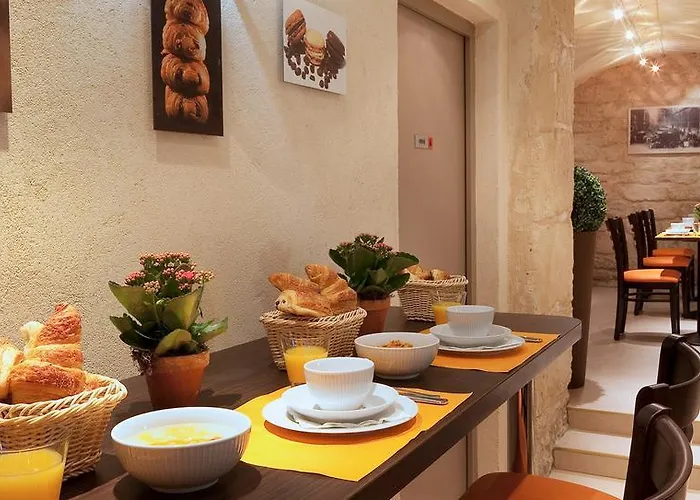 Hotel 85 Saint Honore 3*