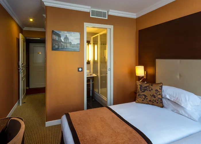 Hotel 85 Saint Honore Paris