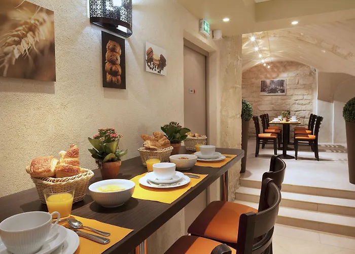 85 Saint Honore Hotel