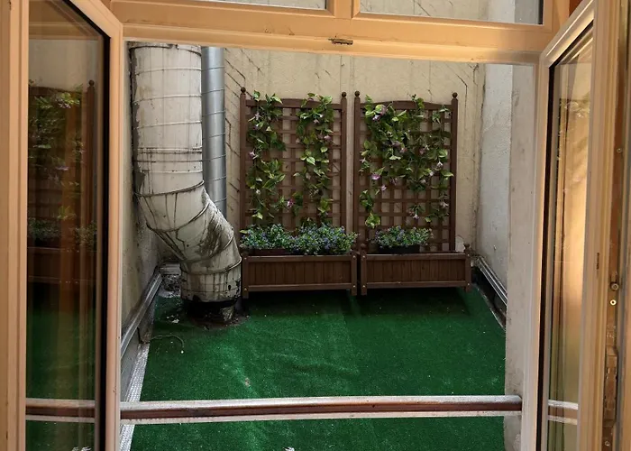 85 Saint Honore Hotel