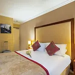 Hotel 85 Saint Honore 3*