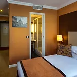 Hotel 85 Saint Honore Paris