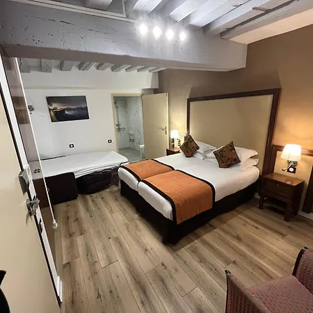 85 Saint Honore Szálloda 3*